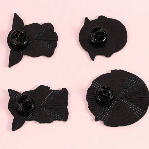 SET OF 4! Star Wars Baby Yoda Lapel Hat Pin Set Mandalorian Vintage - Picture 6 of 15